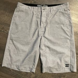 NWOT Men’s size 32 Billabong shorts $30
